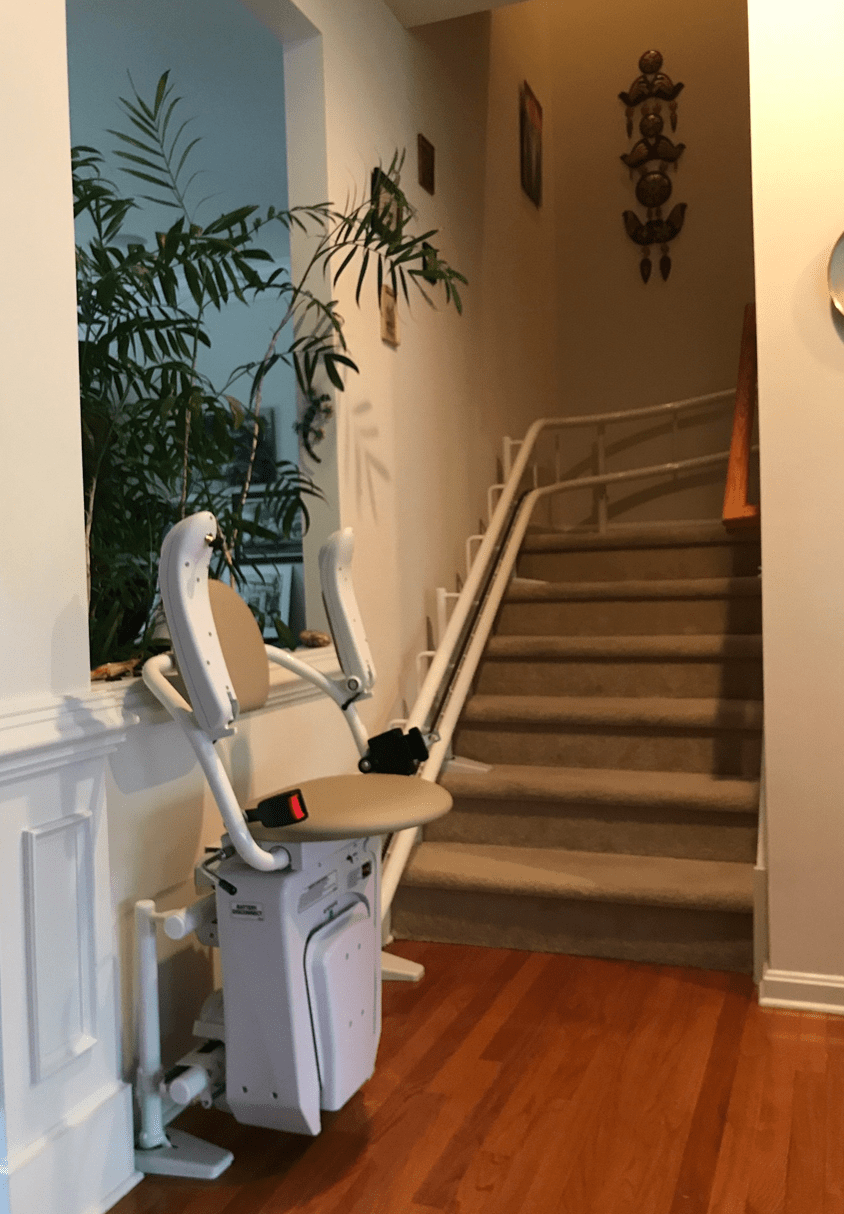 Curved-Stairlift-Savaria-Newtown-Sq-PA2