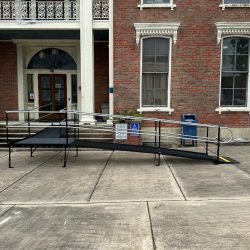 wheelchair_ramp_courthouse